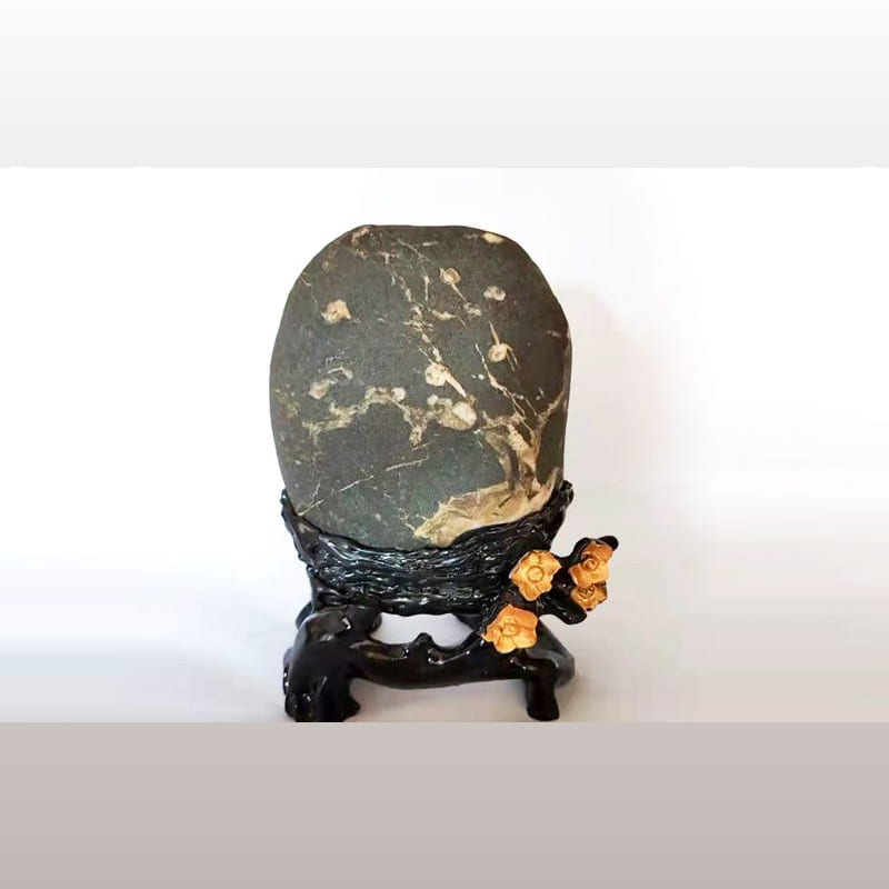 寒梅迎春 · 原石