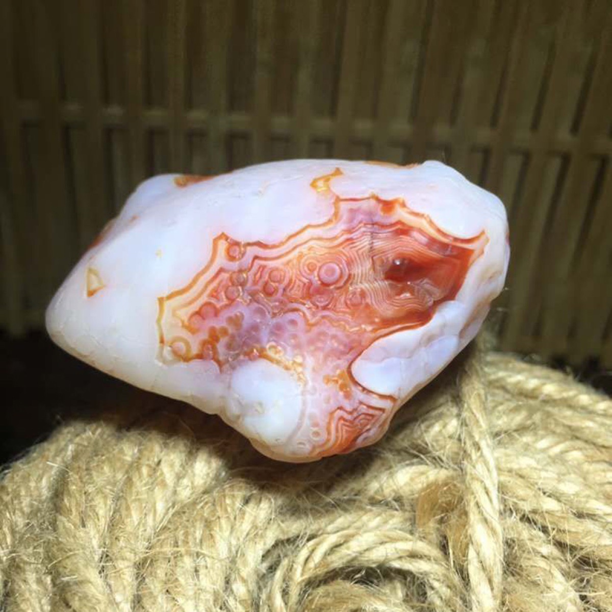 眼睛石