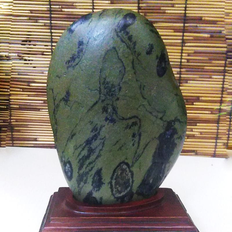 米芾拜石 · 绿泥水墨
