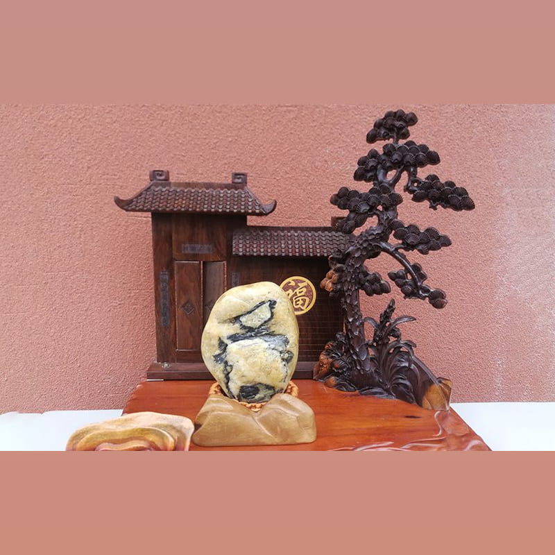 鸟鸣山更幽 · 襄阳汉江石