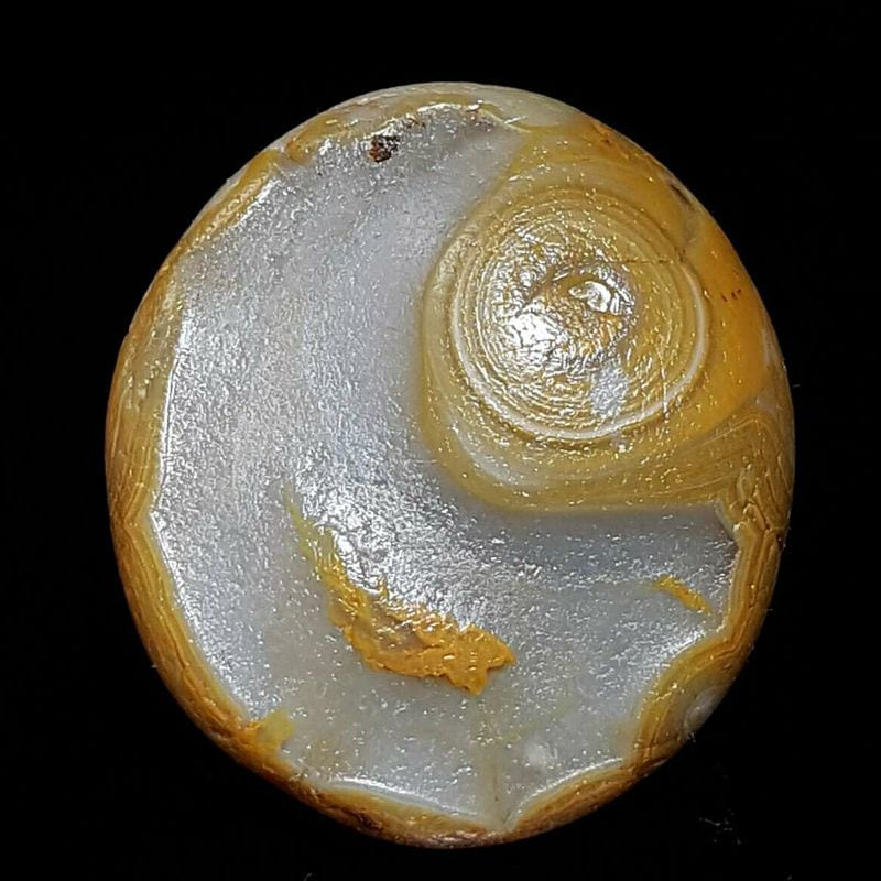 太极阴阳鱼 · 金沙江南红水籽（伴生矿）
