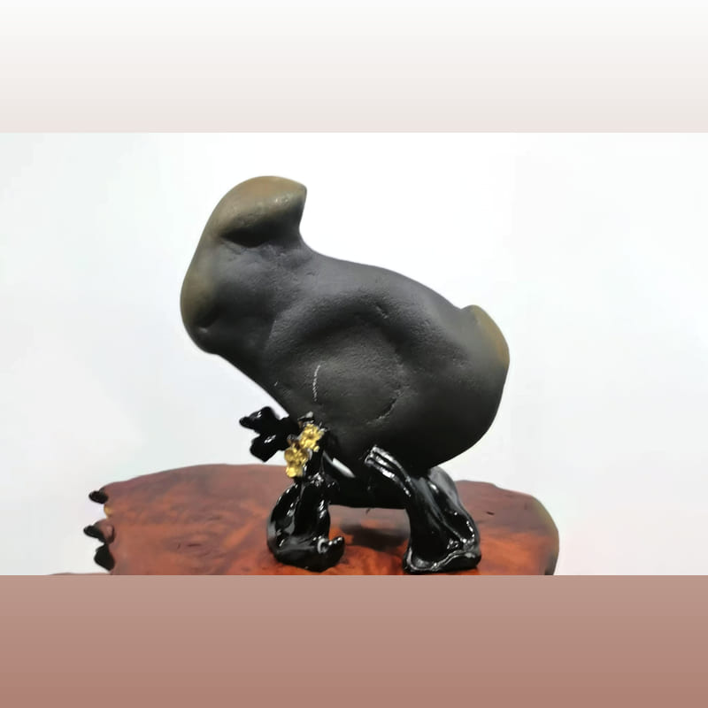 兔子 · 新疆额河石