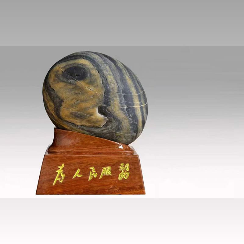 一代领䄂 · 澜沧江水冲石