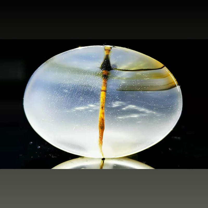 一只蜻蜓立上头 · 海洋玉髓